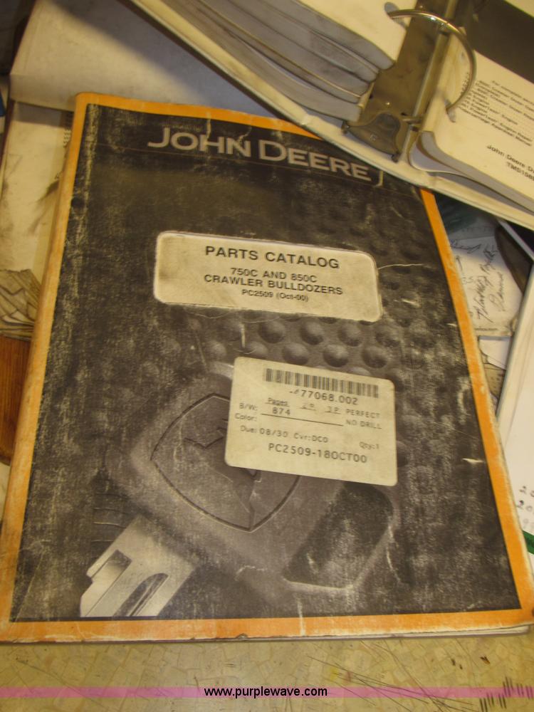 image for item B5479 1995 John Deere 850C dozer