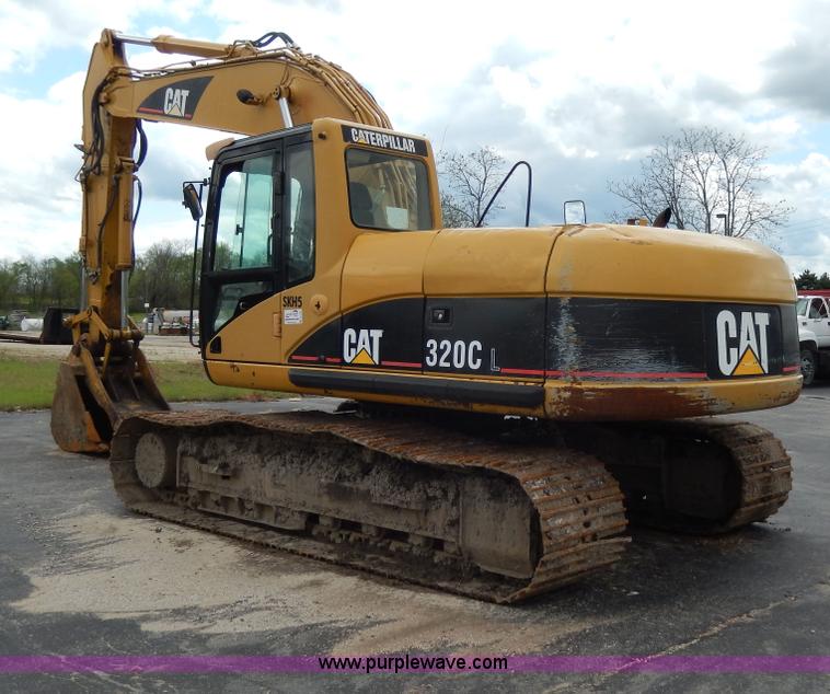 image for item D8166 2004 Caterpillar 320CL excavator