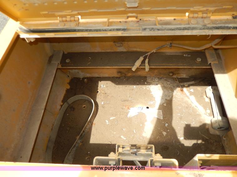 image for item D8166 2004 Caterpillar 320CL excavator