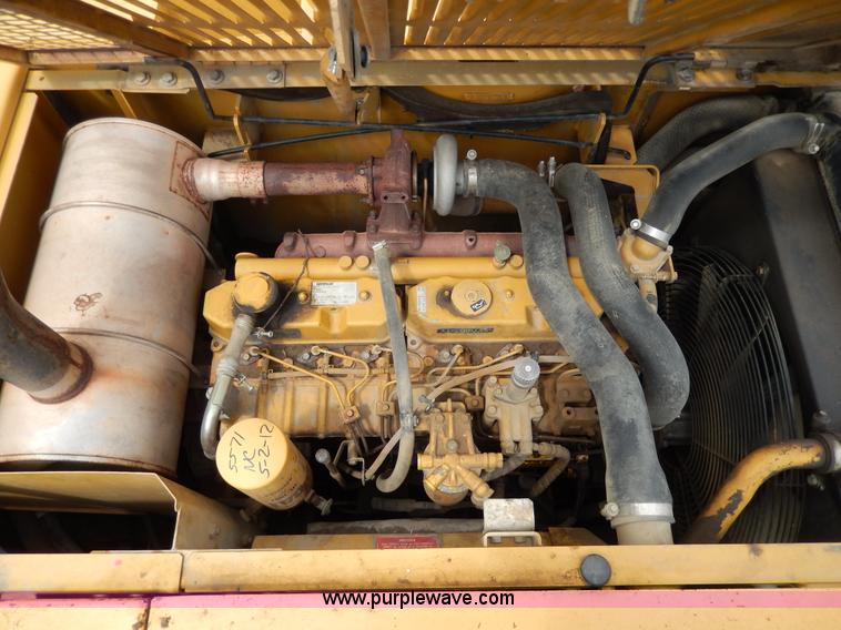 image for item D8166 2004 Caterpillar 320CL excavator