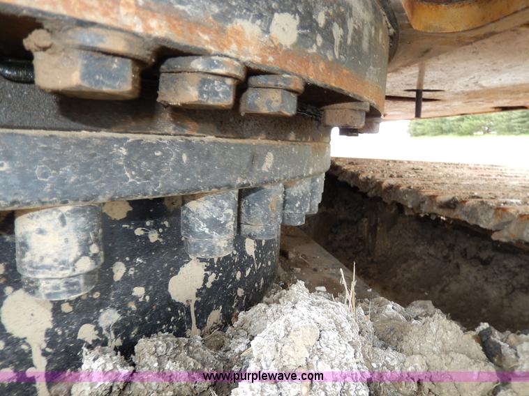 image for item D8166 2004 Caterpillar 320CL excavator