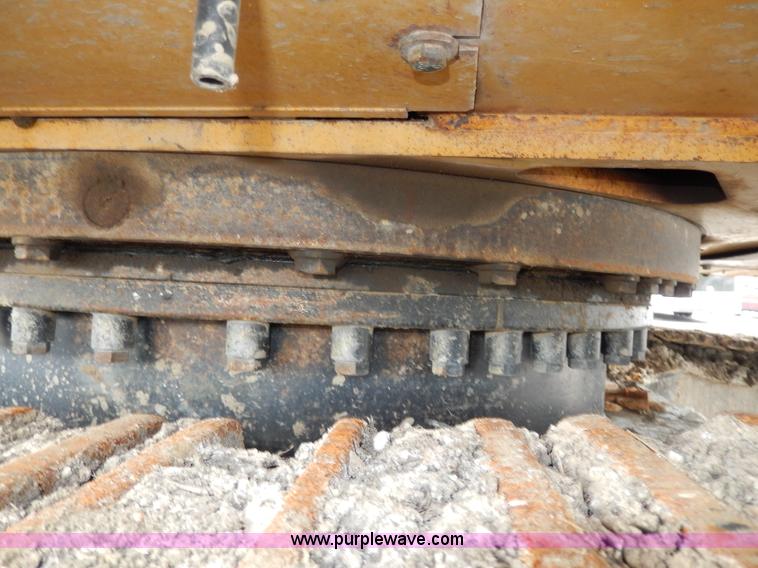 image for item D8166 2004 Caterpillar 320CL excavator