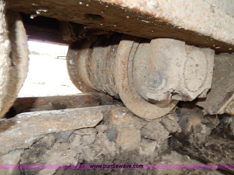 image for item D8166 2004 Caterpillar 320CL excavator