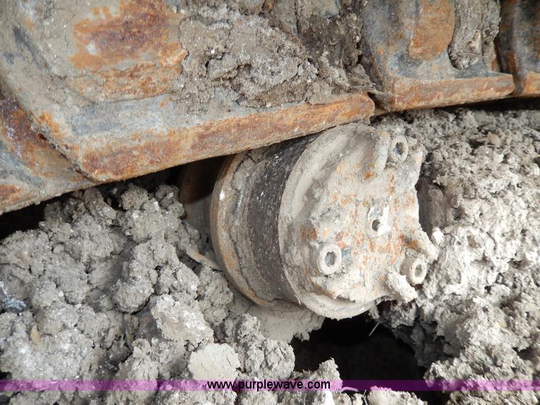 image for item D8166 2004 Caterpillar 320CL excavator