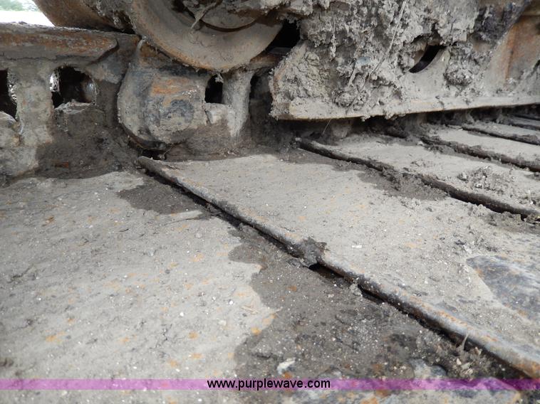 image for item D8166 2004 Caterpillar 320CL excavator