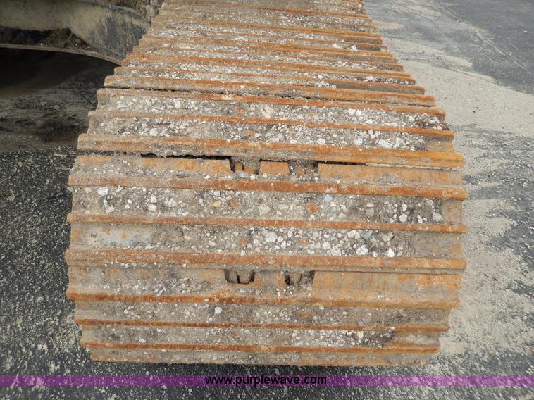 image for item D8166 2004 Caterpillar 320CL excavator