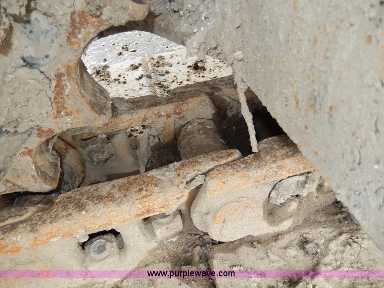 image for item D8166 2004 Caterpillar 320CL excavator