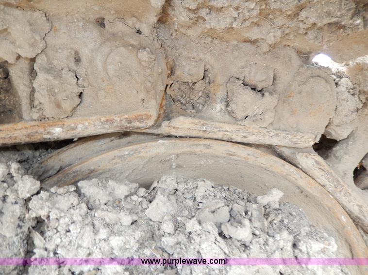 image for item D8166 2004 Caterpillar 320CL excavator