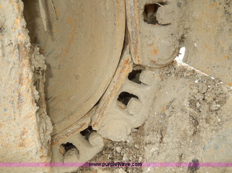 image for item D8166 2004 Caterpillar 320CL excavator