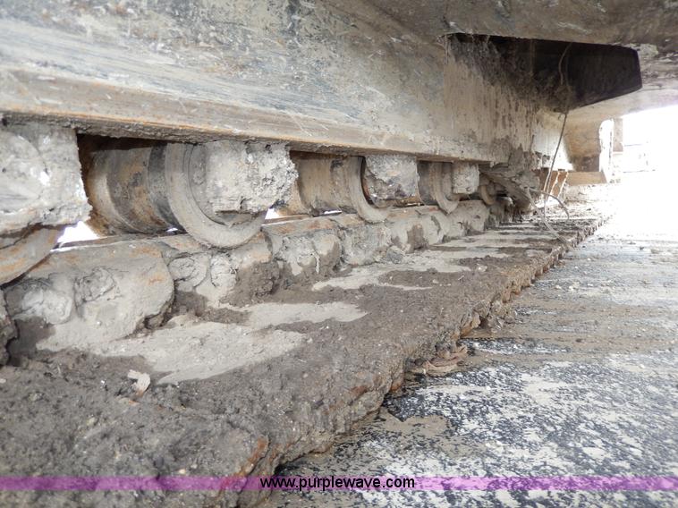 image for item D8166 2004 Caterpillar 320CL excavator