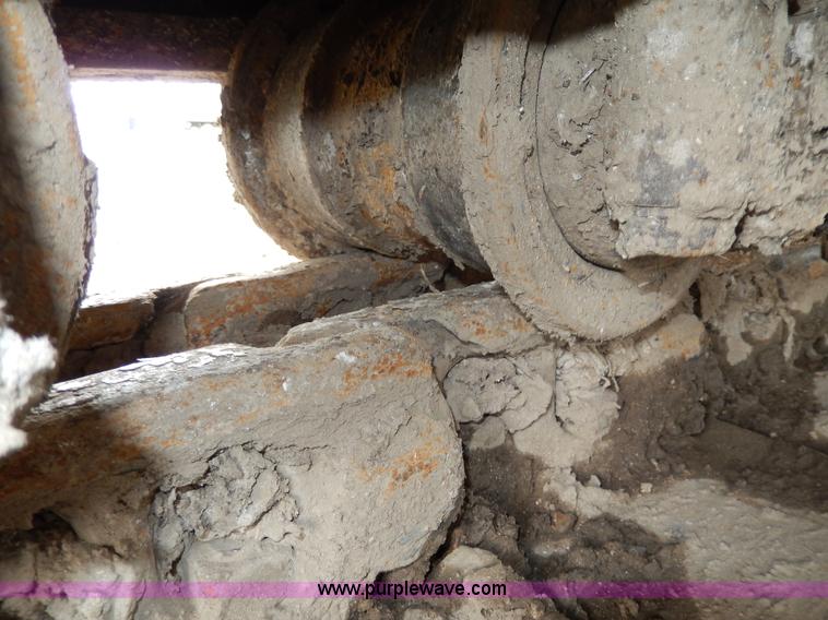 image for item D8166 2004 Caterpillar 320CL excavator