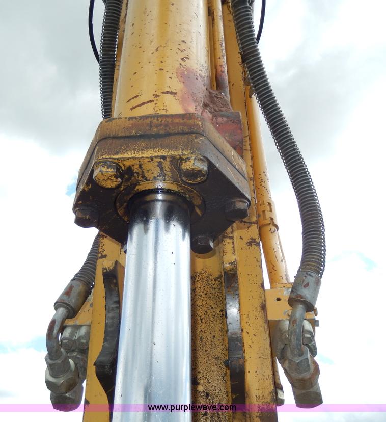 image for item D8166 2004 Caterpillar 320CL excavator