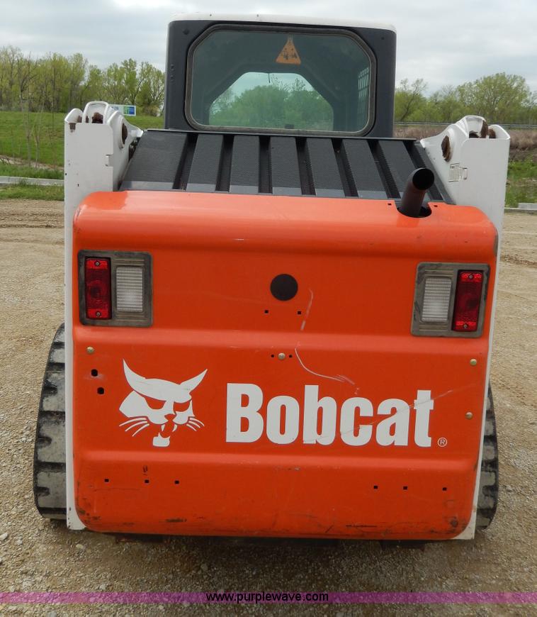 image for item D8168 2007 Bobcat T180 skid steer