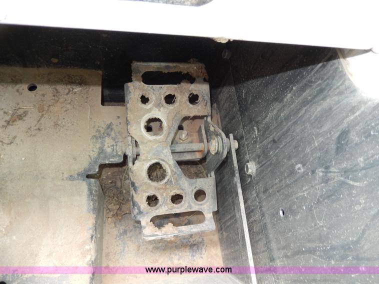 image for item D8168 2007 Bobcat T180 skid steer