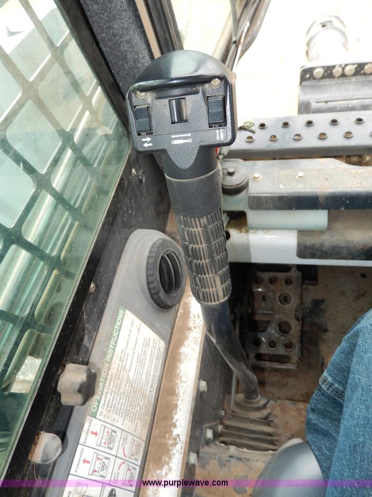 image for item D8168 2007 Bobcat T180 skid steer