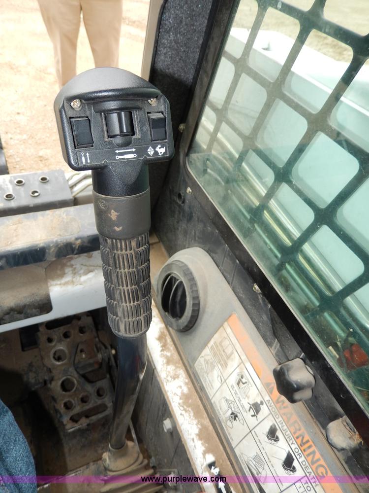 image for item D8168 2007 Bobcat T180 skid steer
