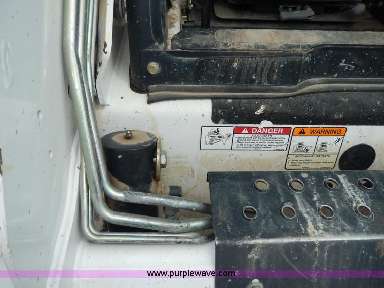 image for item D8168 2007 Bobcat T180 skid steer