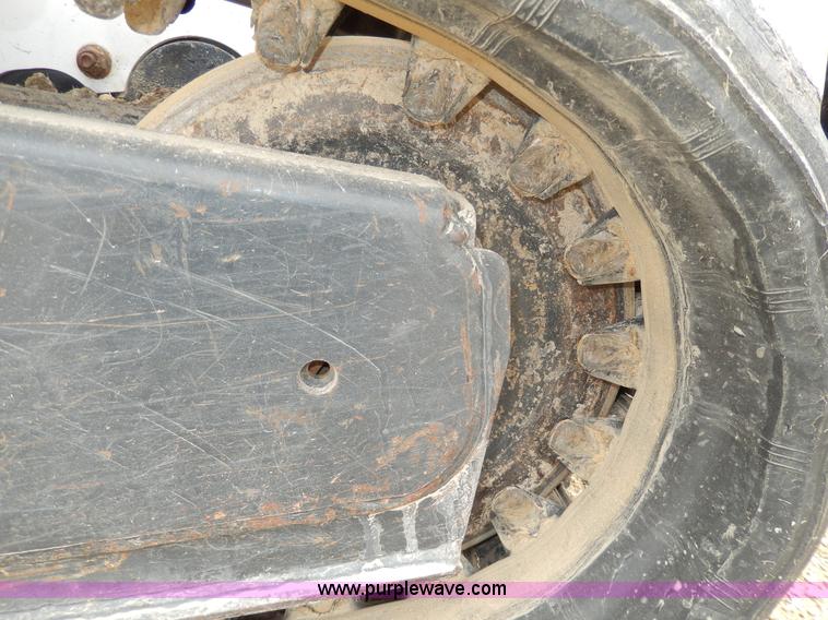 image for item D8168 2007 Bobcat T180 skid steer