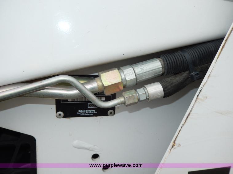 image for item D8168 2007 Bobcat T180 skid steer