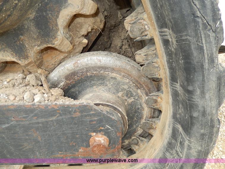 image for item D8168 2007 Bobcat T180 skid steer