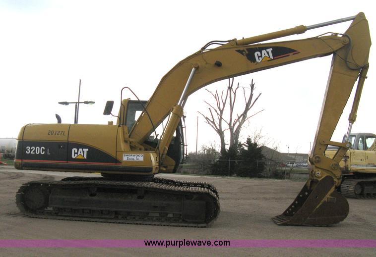image for item E3420 2001 Caterpillar 320CL excavator