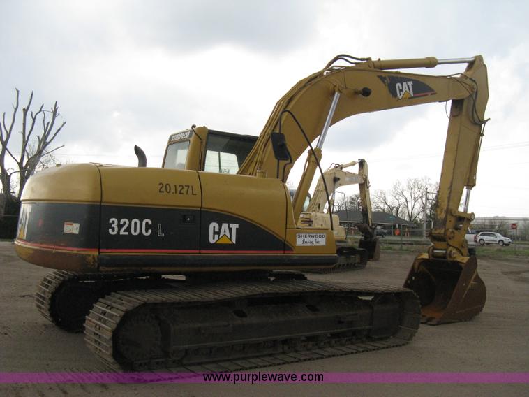 image for item E3420 2001 Caterpillar 320CL excavator