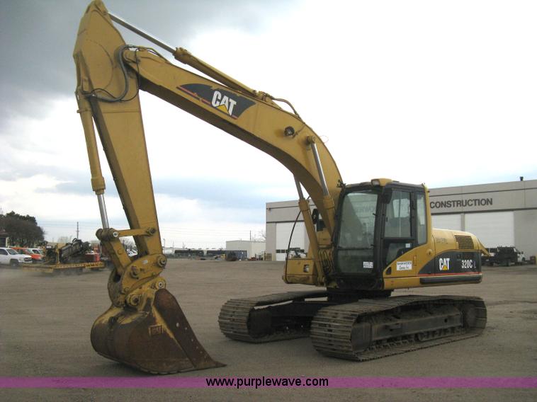 image for item E3420 2001 Caterpillar 320CL excavator