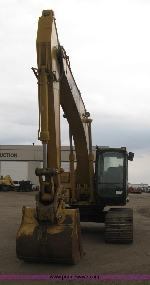 image for item E3420 2001 Caterpillar 320CL excavator