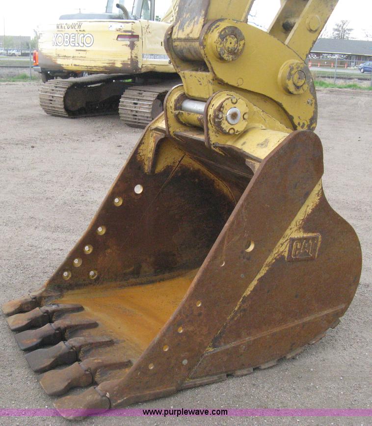 image for item E3420 2001 Caterpillar 320CL excavator