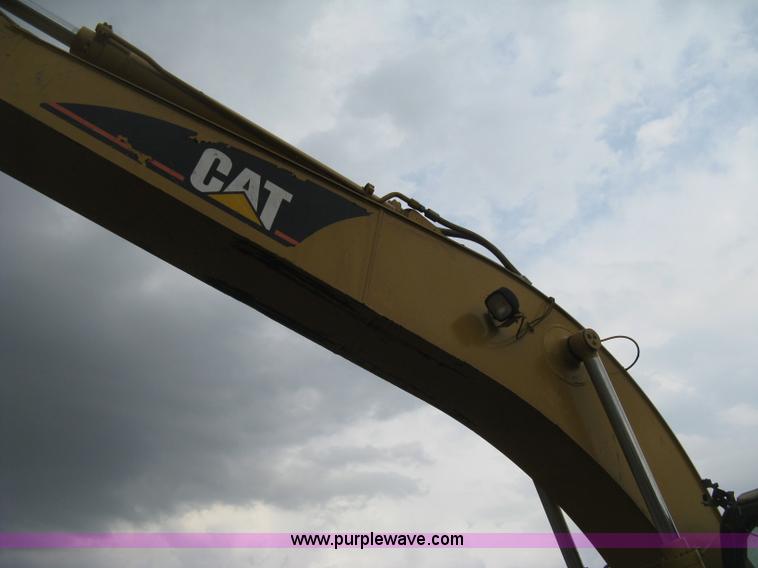image for item E3420 2001 Caterpillar 320CL excavator