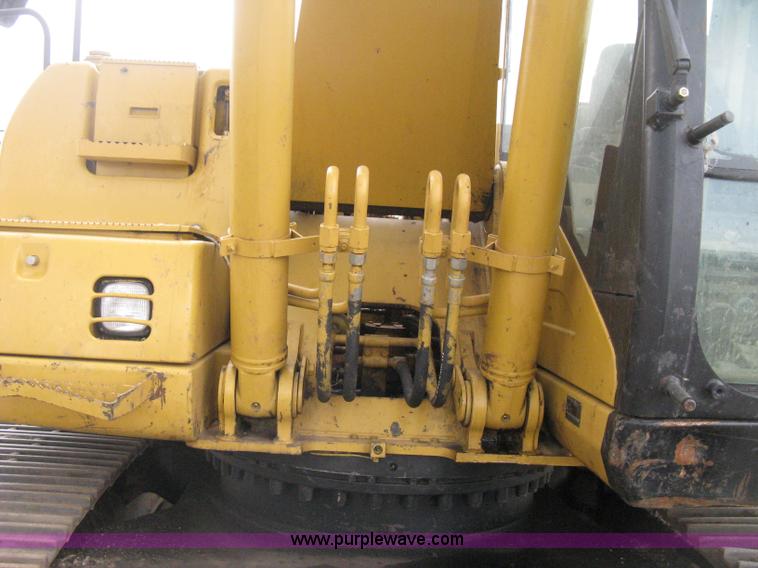 image for item E3420 2001 Caterpillar 320CL excavator