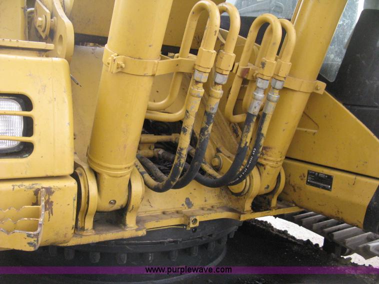 image for item E3420 2001 Caterpillar 320CL excavator
