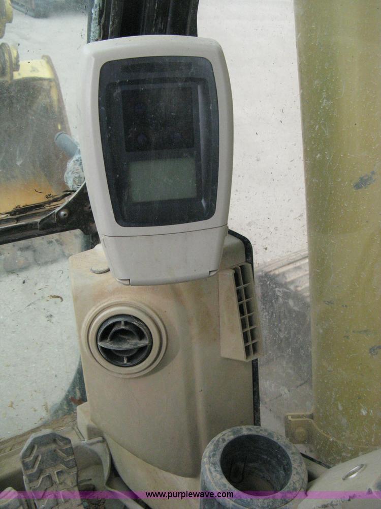 image for item E3420 2001 Caterpillar 320CL excavator