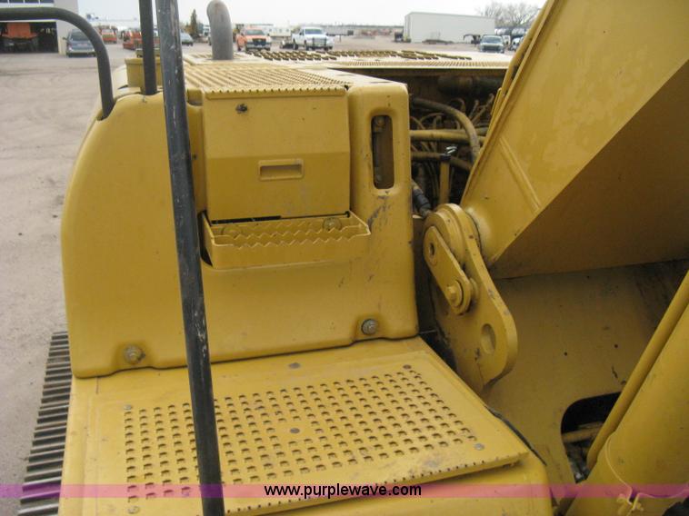 image for item E3420 2001 Caterpillar 320CL excavator