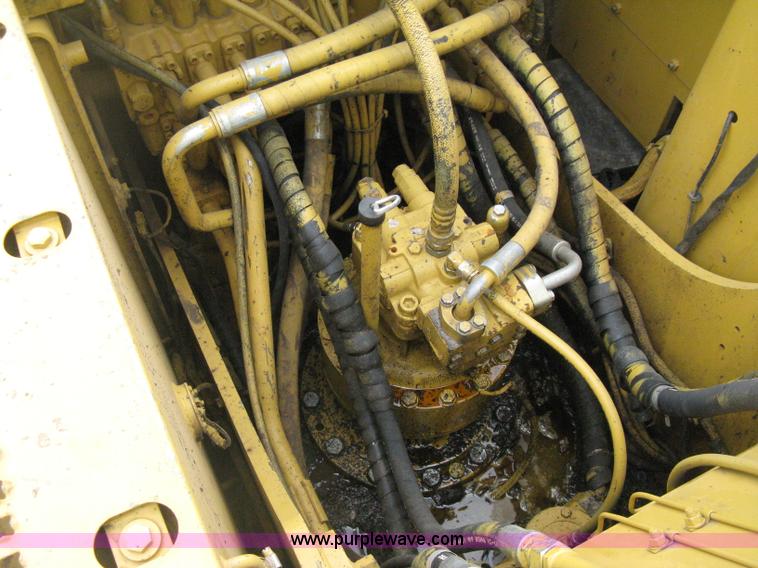 image for item E3420 2001 Caterpillar 320CL excavator