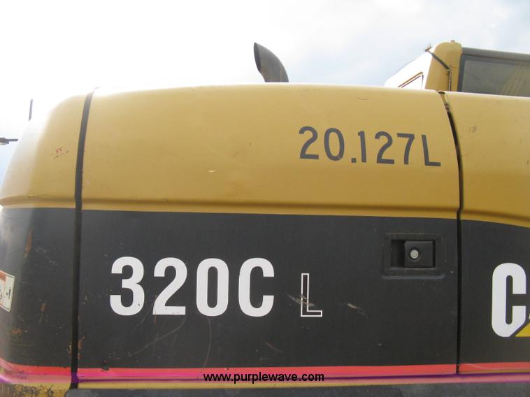 image for item E3420 2001 Caterpillar 320CL excavator