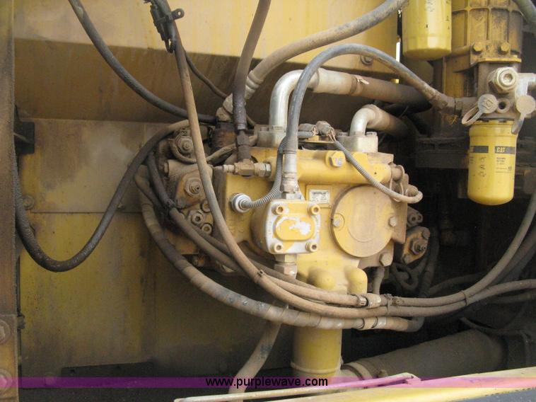 image for item E3420 2001 Caterpillar 320CL excavator