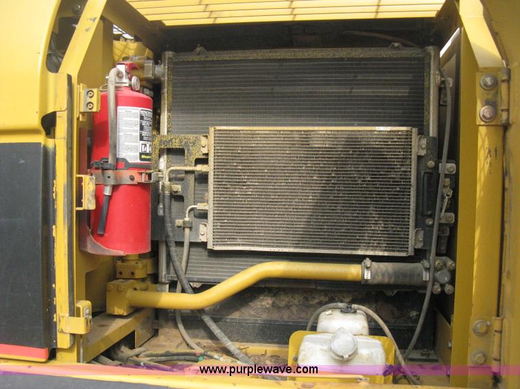 image for item E3420 2001 Caterpillar 320CL excavator