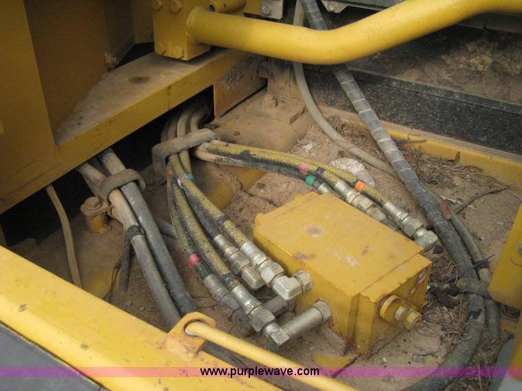 image for item E3420 2001 Caterpillar 320CL excavator