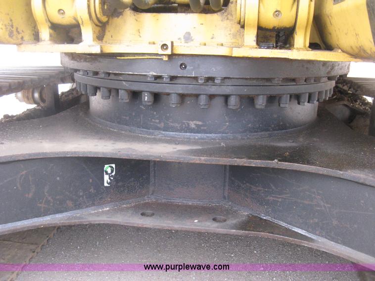 image for item E3420 2001 Caterpillar 320CL excavator