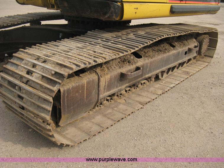 image for item E3420 2001 Caterpillar 320CL excavator