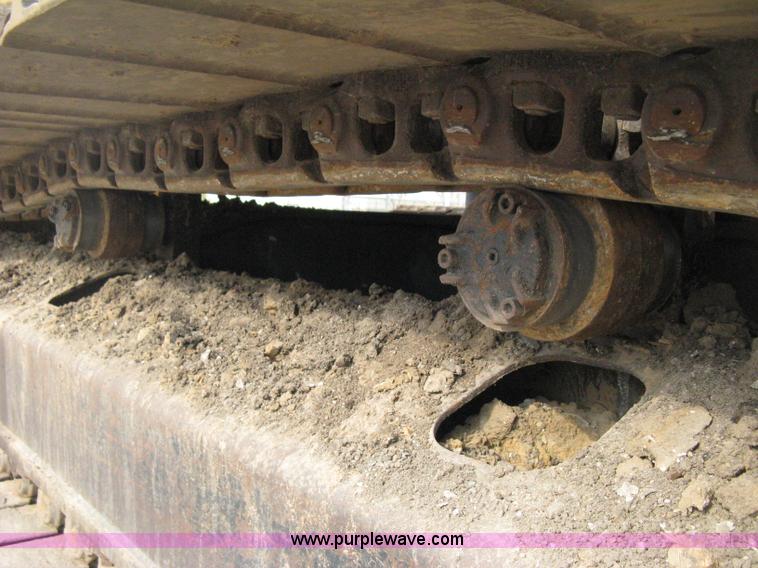 image for item E3420 2001 Caterpillar 320CL excavator