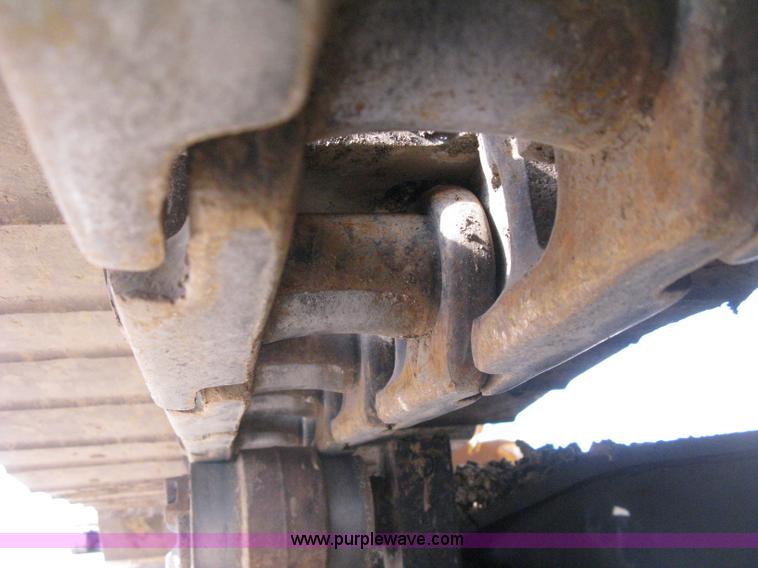 image for item E3420 2001 Caterpillar 320CL excavator