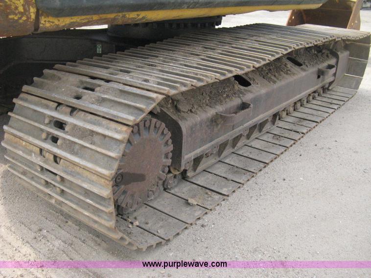 image for item E3420 2001 Caterpillar 320CL excavator