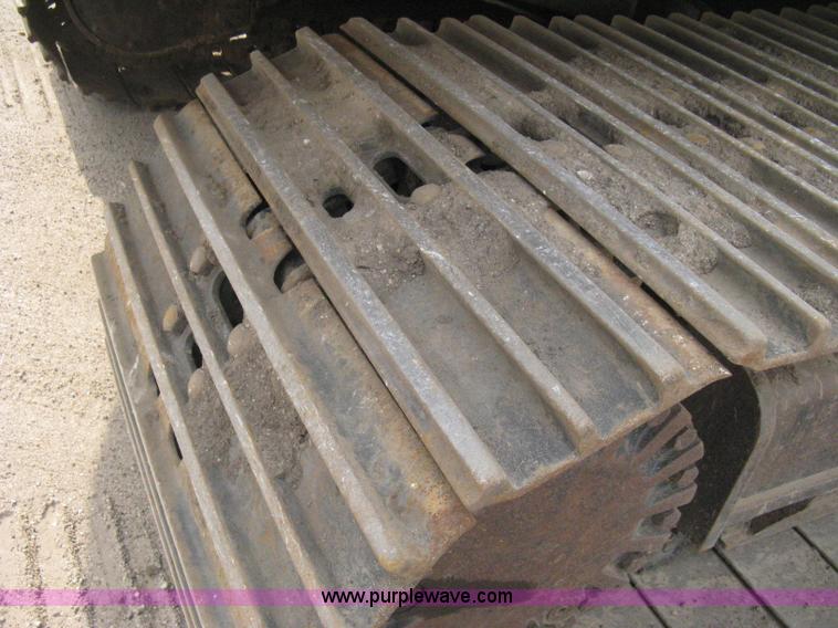 image for item E3420 2001 Caterpillar 320CL excavator