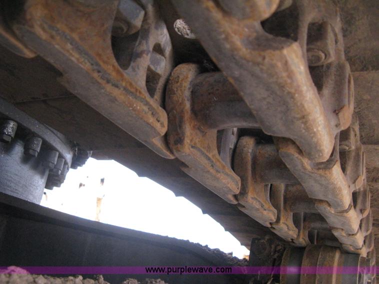 image for item E3420 2001 Caterpillar 320CL excavator