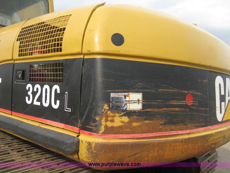 image for item E3420 2001 Caterpillar 320CL excavator