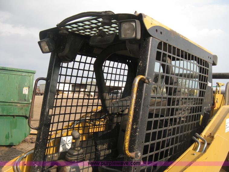 image for item E3424 2005 Caterpillar 257B Turbo skid steer