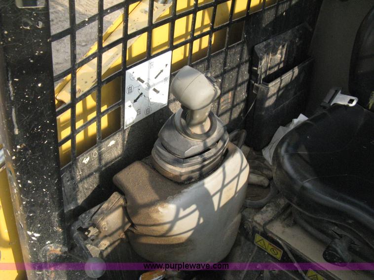 image for item E3424 2005 Caterpillar 257B Turbo skid steer