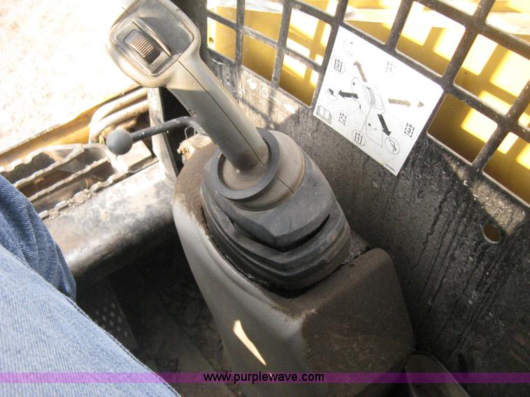 image for item E3424 2005 Caterpillar 257B Turbo skid steer